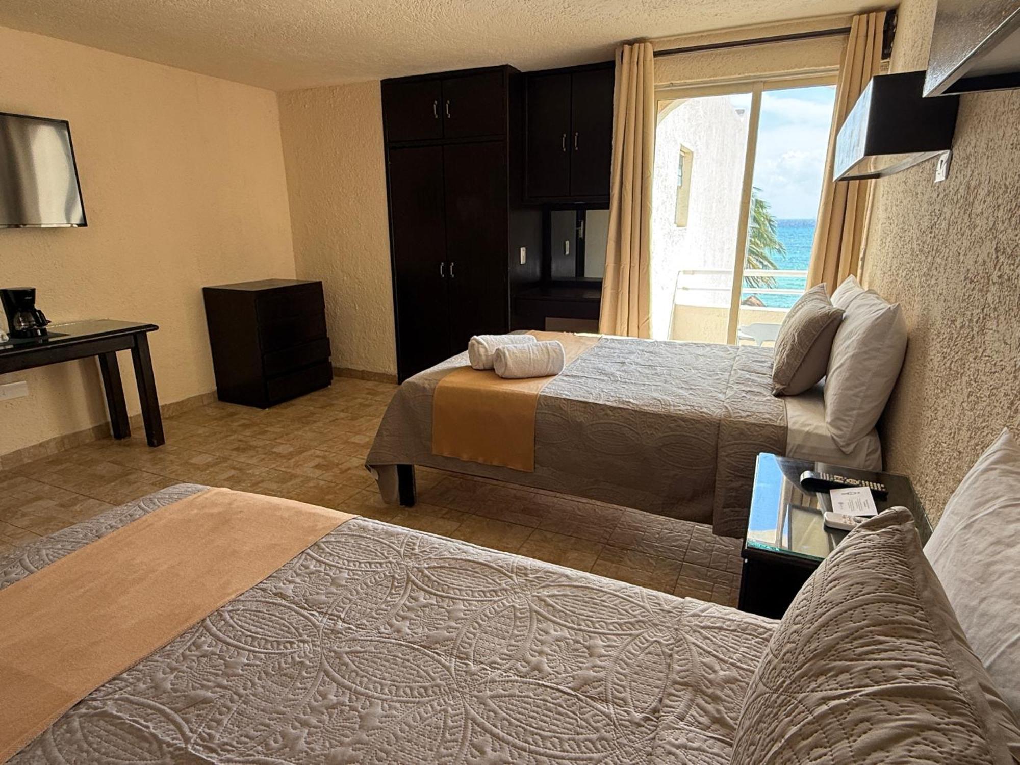 Luciana Hotel & Beach Club بلايا ديل كارمن الغرفة الصورة